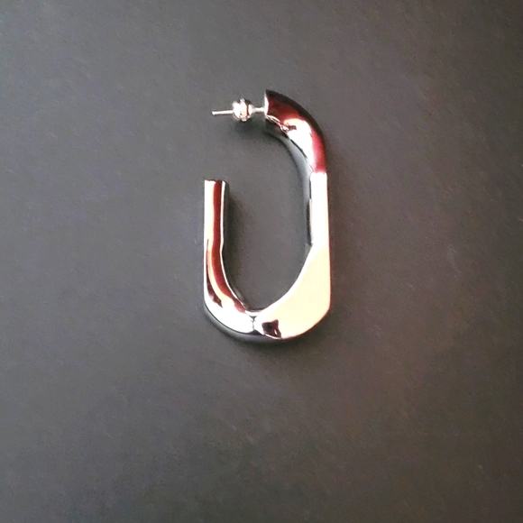 Madelin Burberry Silver earring, ONE SINGLE EARING New